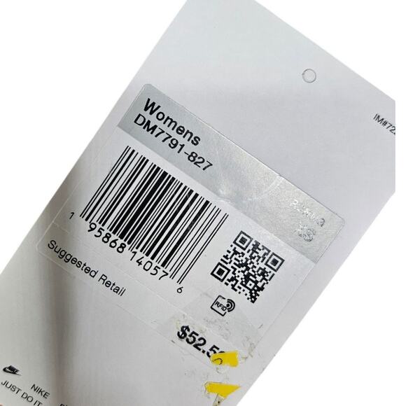 NEW Nike XS Dri Fit Pink Tight Fit Biker Short Gym 7in Watercolor Mid Rise - Picture 4 of 4